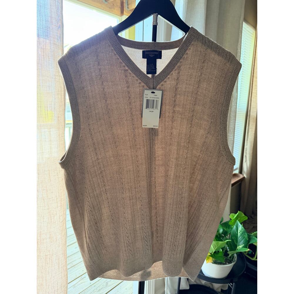 Dockers NWT Men's sweater Vest L